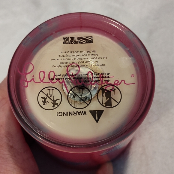 NEW!! LILLY PULITZER Candle 8oz - Picture 4 of 7